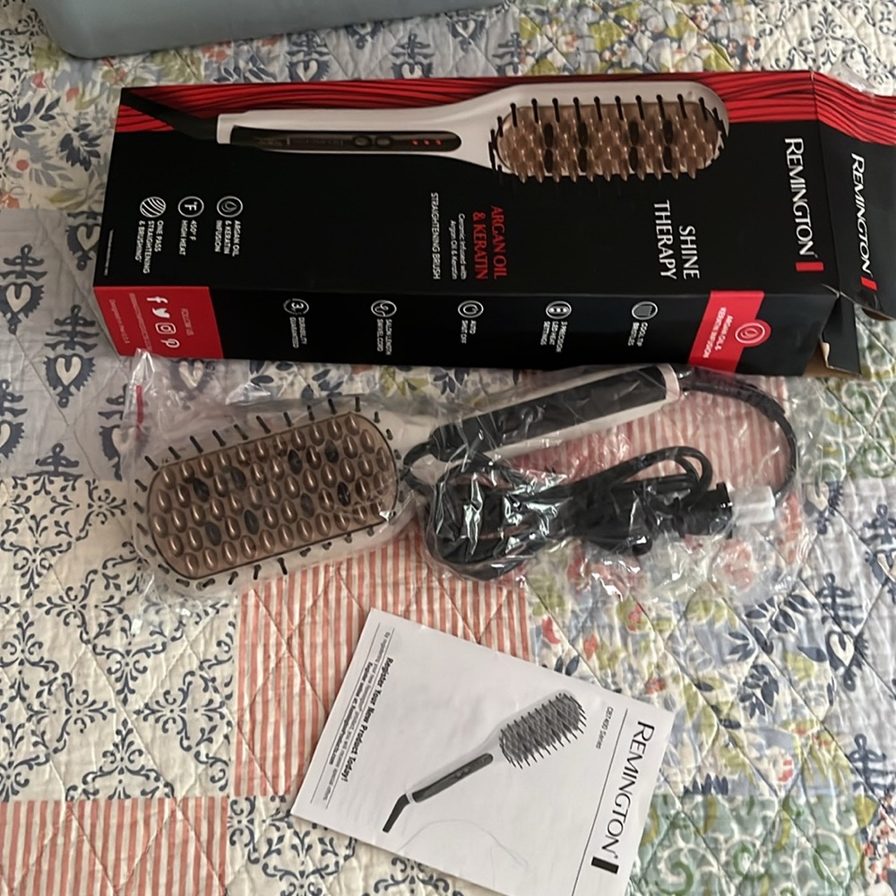 Remington CB7400 Series Hair Straightening Brush